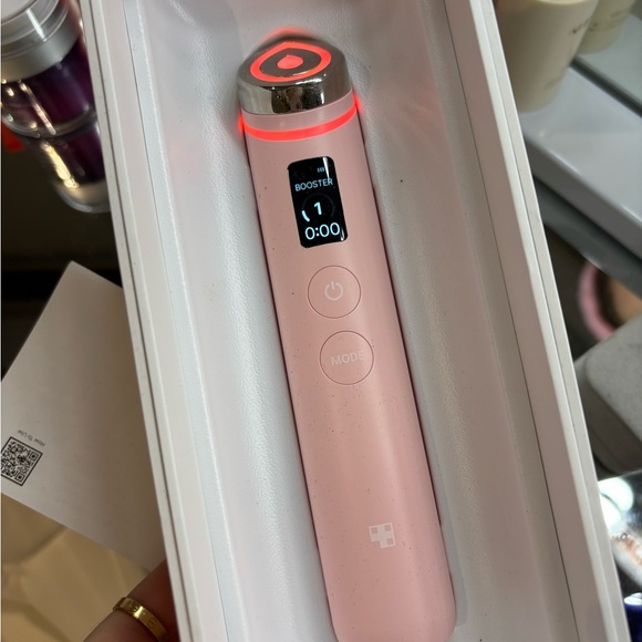 Medicube Booster Pro - Picture 4 of 4